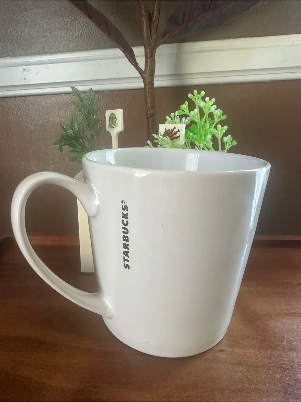 White Ceramic Starbucks Gold Lettering/Graffiti 14 Oz Coffee Cup/Mug 2015 Preown